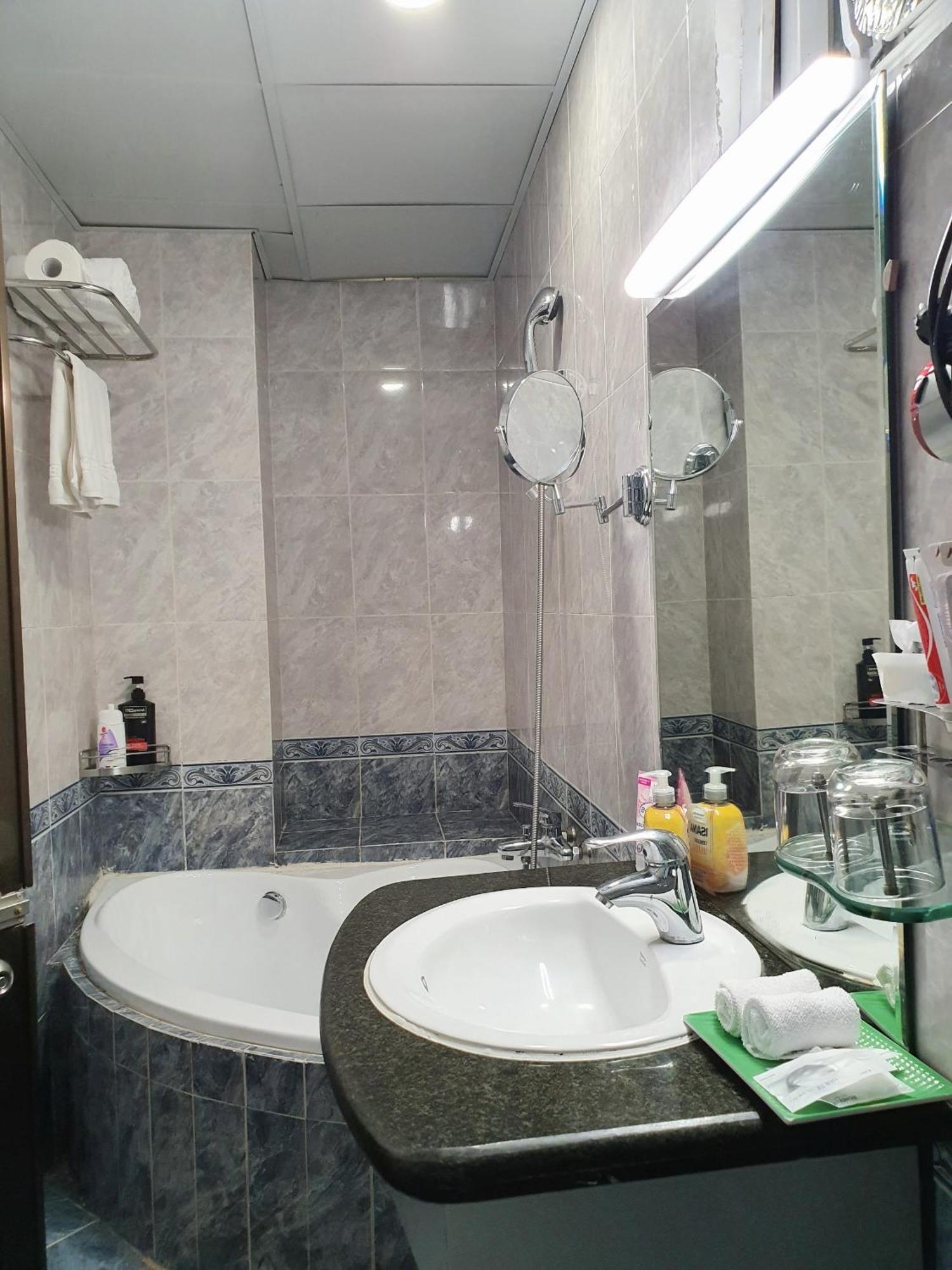 A25 Hotel - 22 Nguyen Cu Trinh Ho Chi Minh City Exterior photo