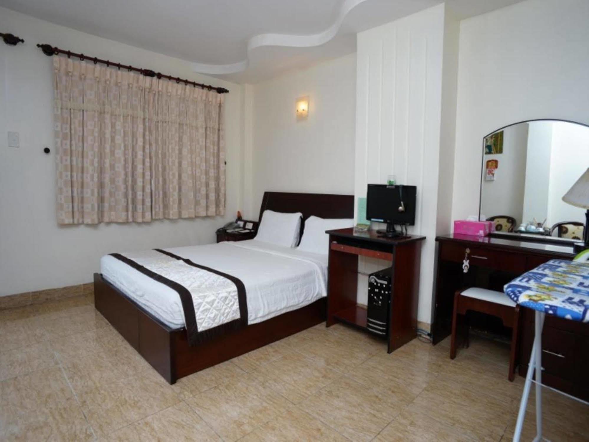 A25 Hotel - 22 Nguyen Cu Trinh Ho Chi Minh City Exterior photo